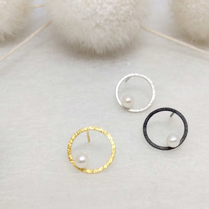 LaLune - Pendientes de botón pequeño con perla - en 3 acabados