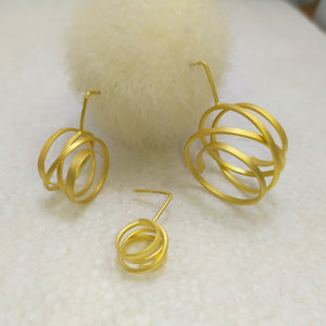 BouCharà - Pendientes de Plata chapada en Oro - Disponible en 3 tamaños