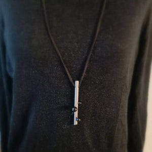  PalaniTe Anhänger - Satin Matt mit schwarzen Perlen - Einzelstück