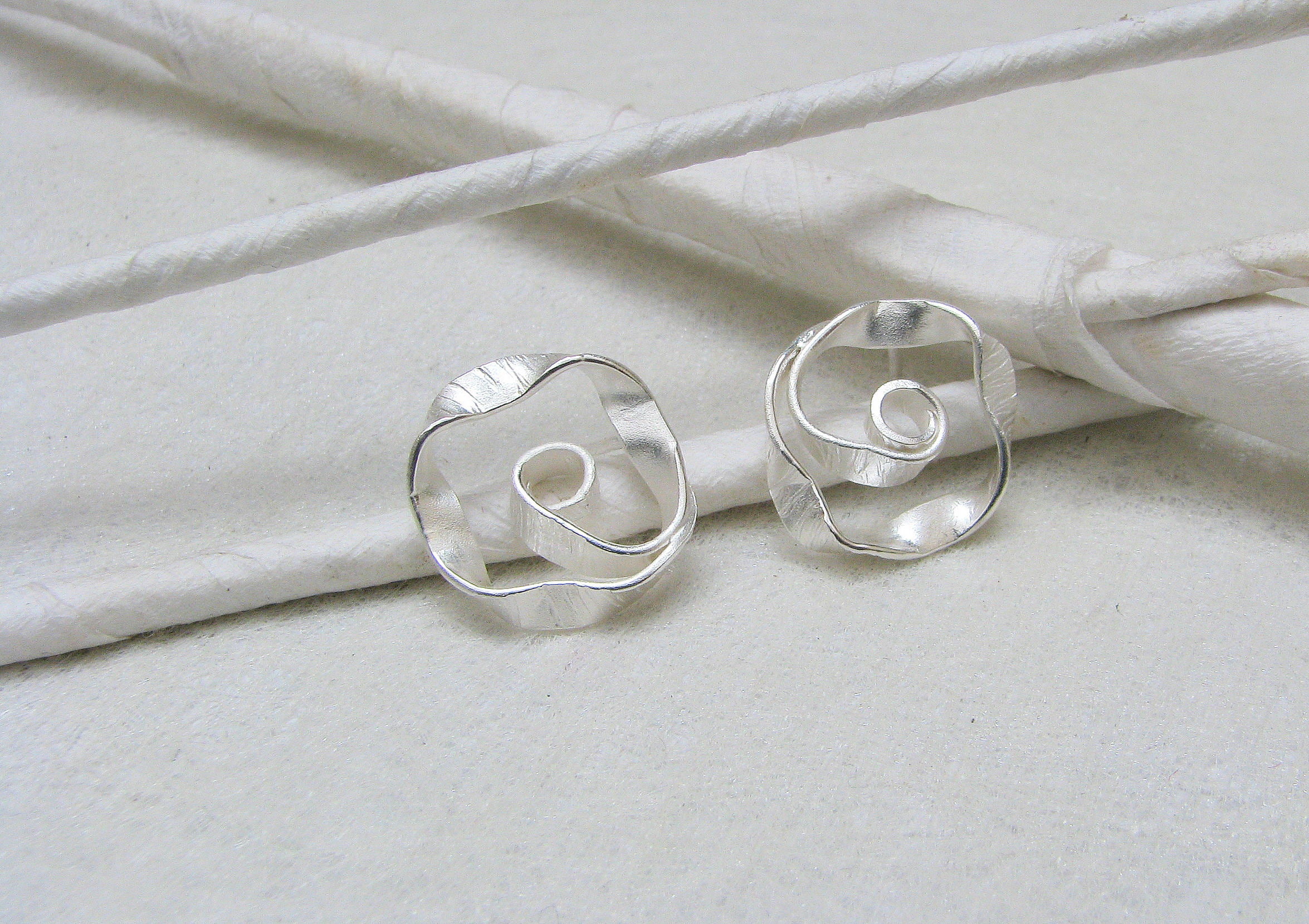 TWisT -  small earstuds in Sterling Silver or Sterling Silver 18 karat gold plating