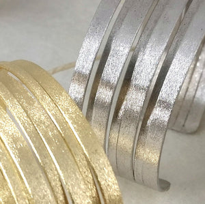 ImNos - Pulsera de 6 o 7 tiras en plata rodiada o chapada en oro