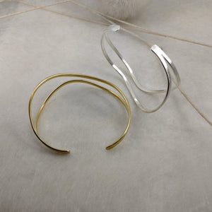 OnDaS - open wavy Sterling Silver bangle in 2 finishes