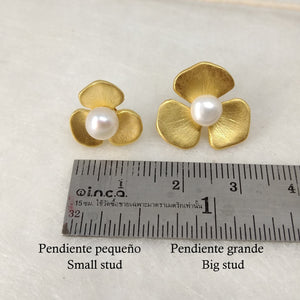 LoRe - Pendientes botón pequeño con perla cultivada en 2 acabados