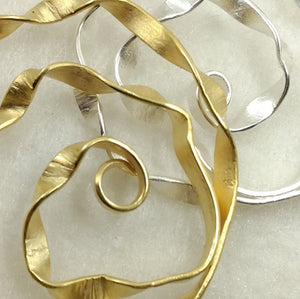 TWisT -  lange Ohrringe in mattem oder 18 Karat vergoldetem Silber