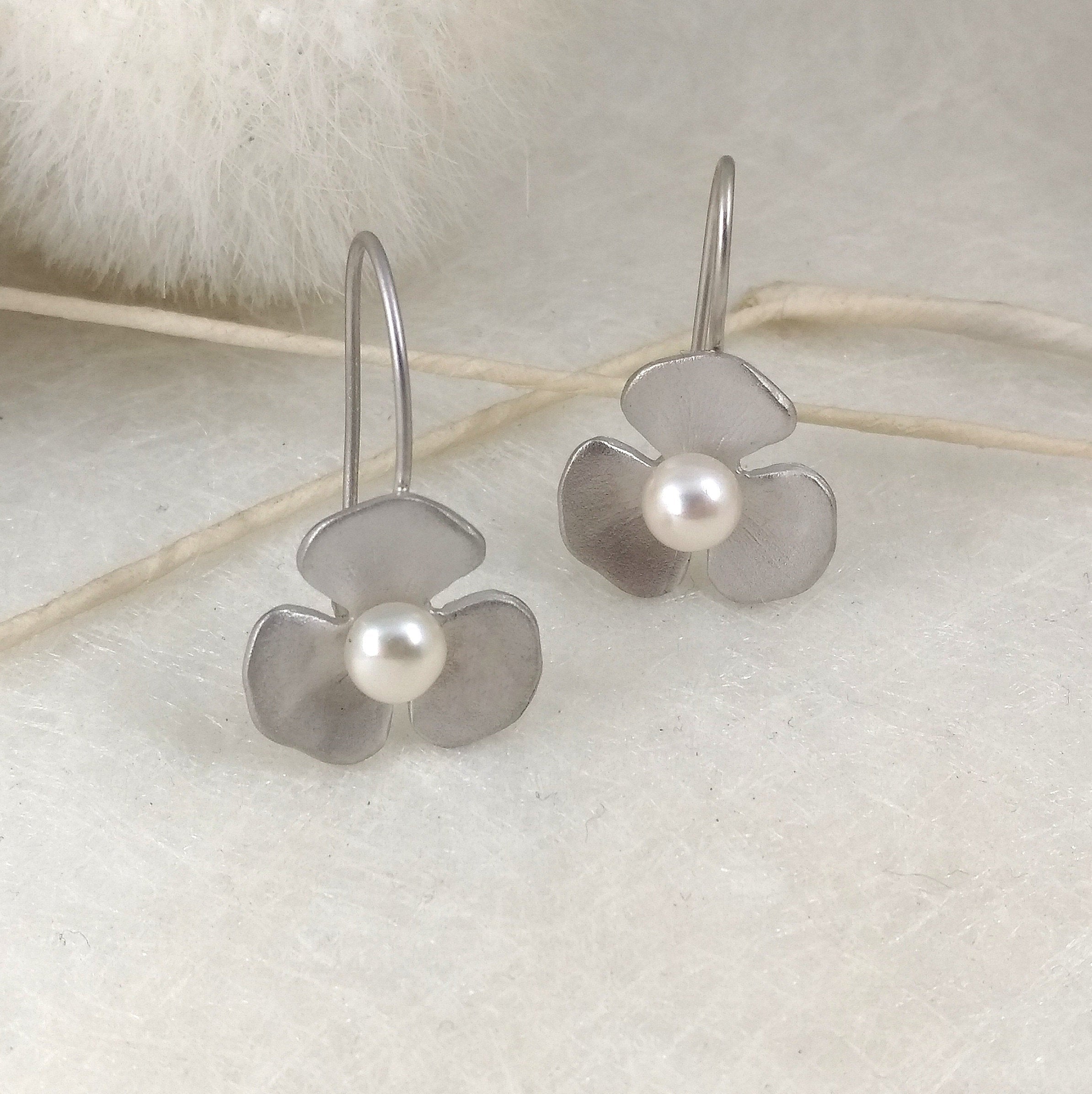 LoRe - small Sterling Silver dangle earrings with white pearl, available in 2 finishes