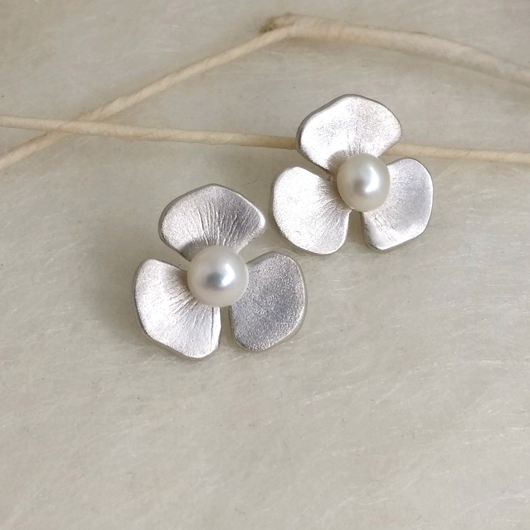 LoRe - Sterling Silver studs with white pearls, available in 2 finishes